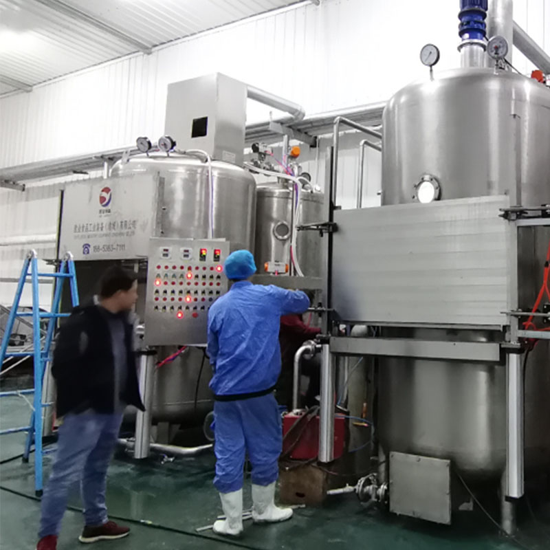萊陽客戶制作果蔬脆片試機(jī)現(xiàn)場(chǎng)